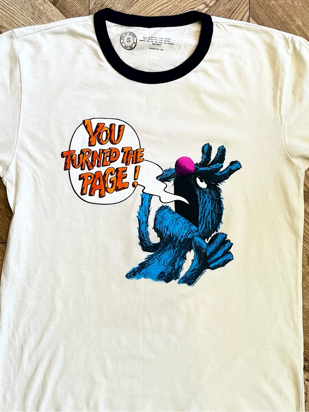 Out of Print Cotton Cream Black Trim Graphic Tee Grover Sesame Street Small